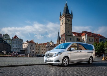 <Private Van Tours